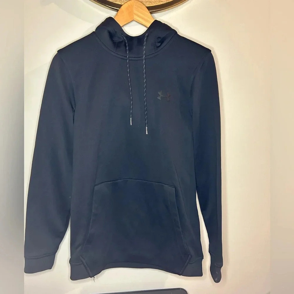 women’s small loose under armour hoodie
